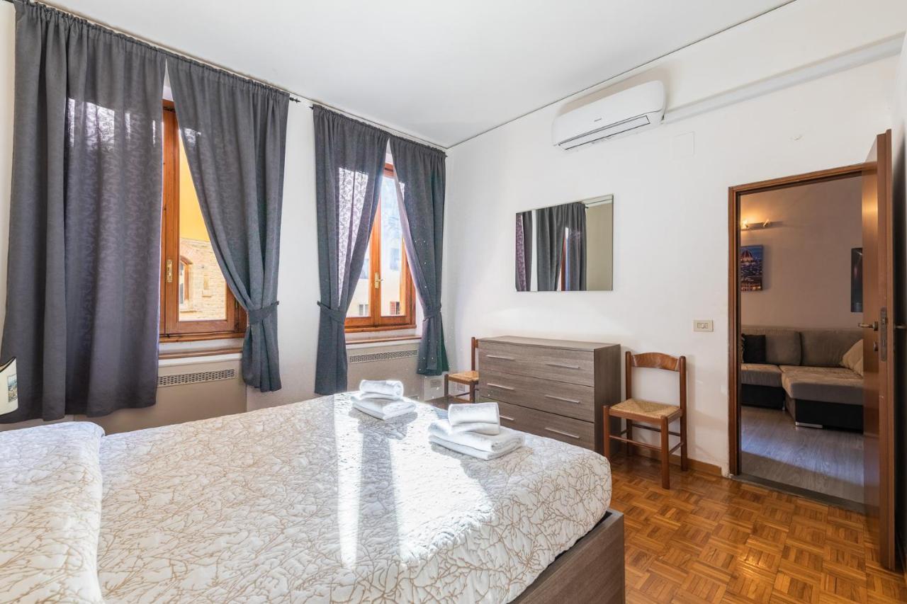Firenze Rentals Ponte Vecchio Flat ภายนอก รูปภาพ